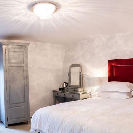 Crondon Park Bed & Breakfast Stock Екстериор снимка