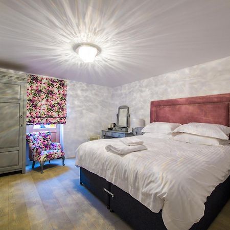 Crondon Park Bed & Breakfast Stock Екстериор снимка