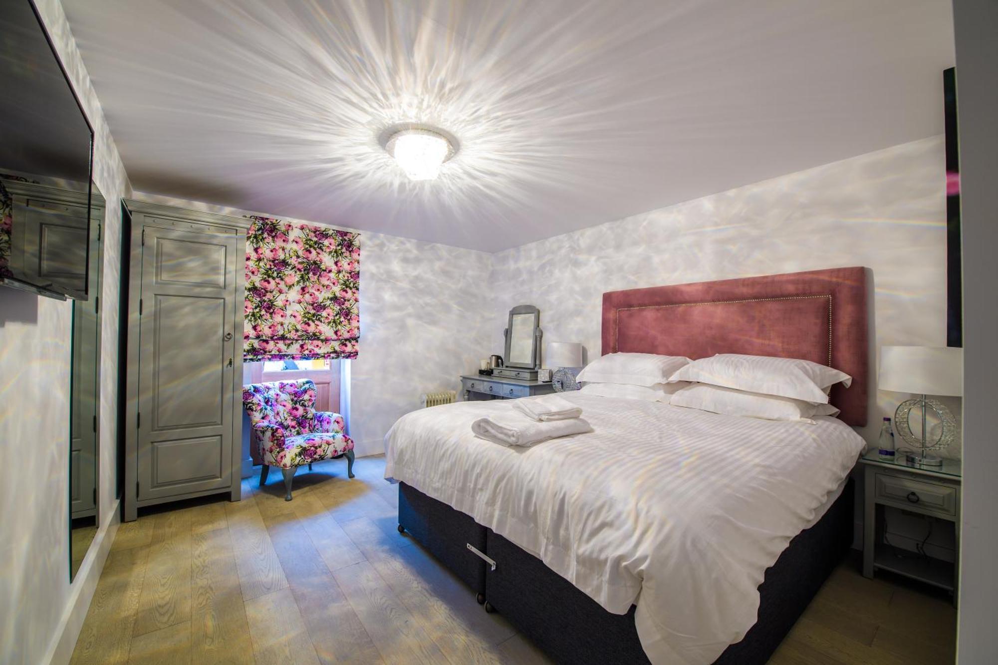 Crondon Park Bed & Breakfast Stock Екстериор снимка
